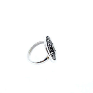 anillo colonial moderno